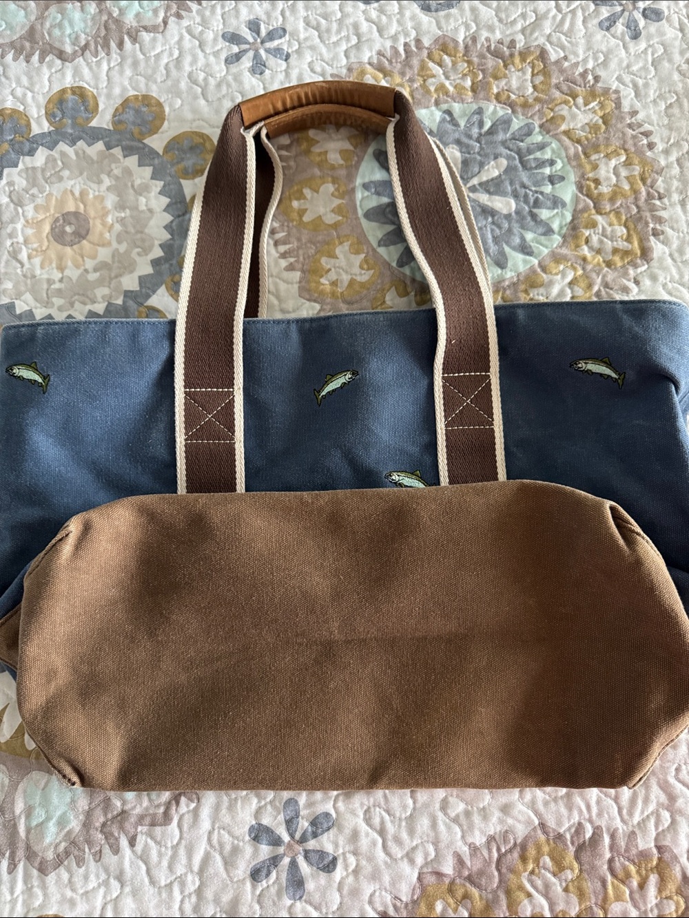 L.L. Bean Vintage  RARE Navy Canvas Tote w/ Fish Embroidery & Leather Brown Trim - Picture 6 of 13